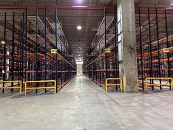 Pandan Road (D22), Warehouse #565257581